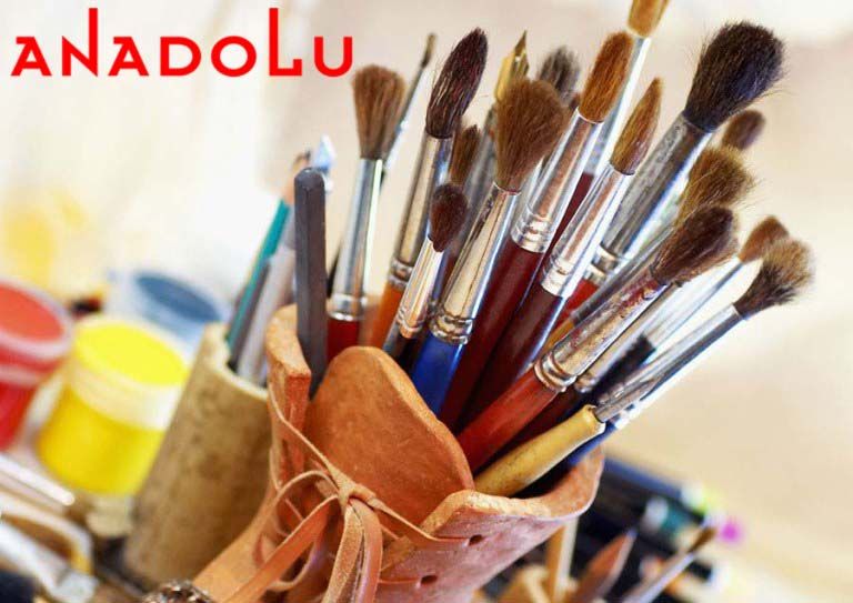 Bardak İçinde Yağlı Boya Fırçaları Adana